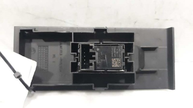 5JA959855WHS Кнопка включения мотора стеклоподъемника передняя правая купить Кривой Рог