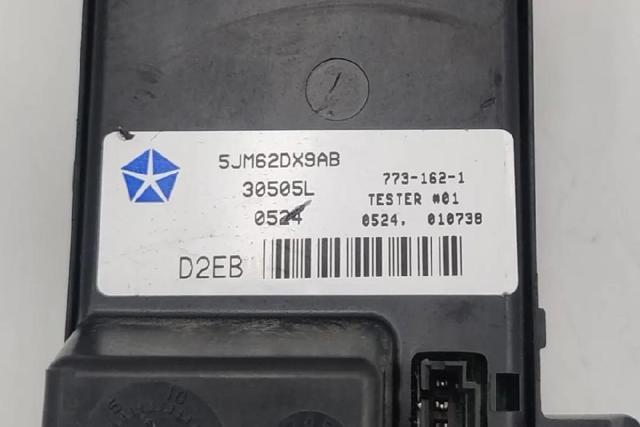 CHRYSLER 5JM62DX9AB в наличии Львов