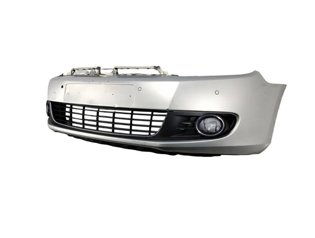 VAG 5K0807079 Передний бампер в наличии Чернигов