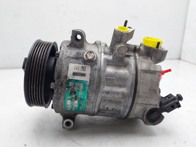 Compressor de ar condicionado para Skoda Octavia II Octavia Sedan (1Z3) coleção / 01.10 - 12.10 bxe 5K0820803L