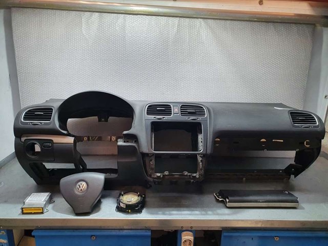5K0880201AA81U VAG Подушка безопасности (AIRBAG) водительская купить в Харьков