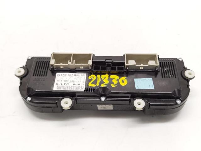 Unidade de controlo dos modos de aquecimento/condicionamento Volkswagen Passat 3C2