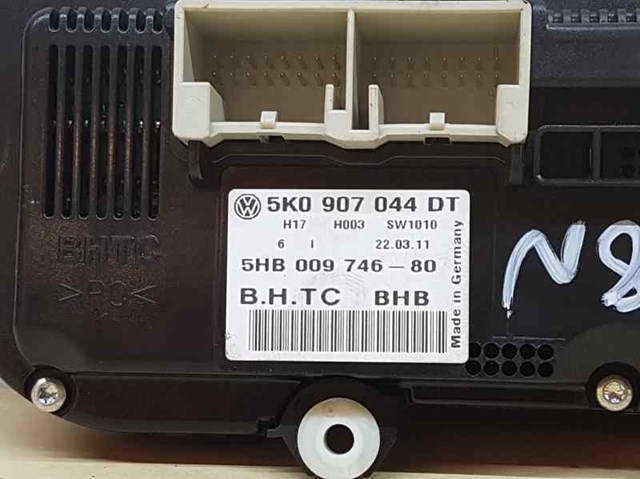 Unidade de controlo dos modos de aquecimento/condicionamento Volkswagen Passat 3C2