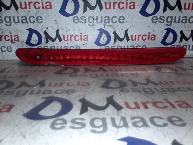 Sinal de parada traseiro adicional Volkswagen Golf 521