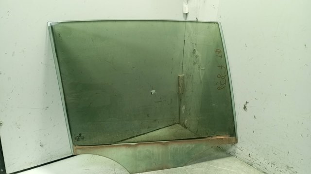 5K6845026C VAG Стекло двери задней правой купить в Павлоград