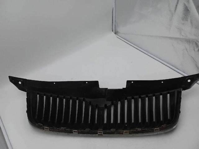 5L0853668 Решетка радиатора купить Ирпень