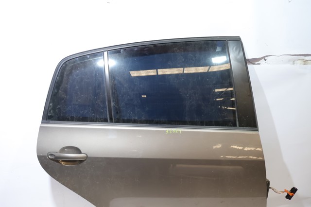 5M0833106B VAG Панель-щека двери задней правой купить в Житомир