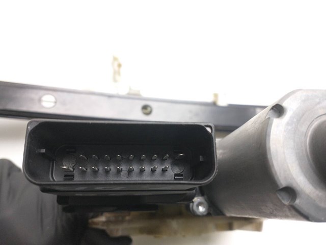 VAG 5M0839402C в наличии Украина