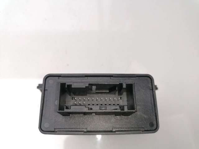 VAG 5M0907357D в наличии Ровно