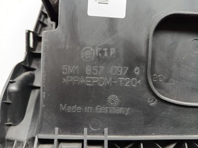 VAG 5M1857101H82V Крышка перчаточного ящика (бардачка) в наличии Харьков