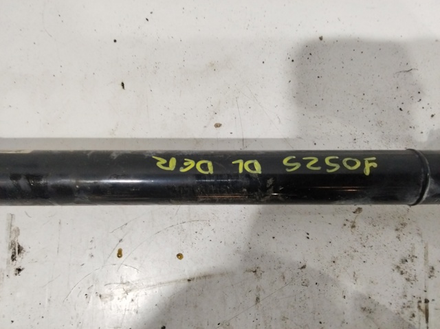 VAG 5N0407762F Полуось (привод) передняя правая в наличии Чернигов