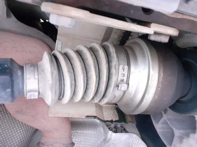 VAG 5N0407764C Полуось (привод) передняя правая в наличии Львов