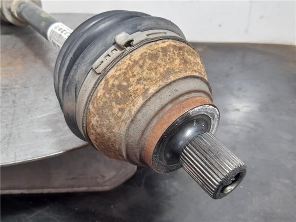 VAG 5N0407764M Правая полуось в наличии Ровно