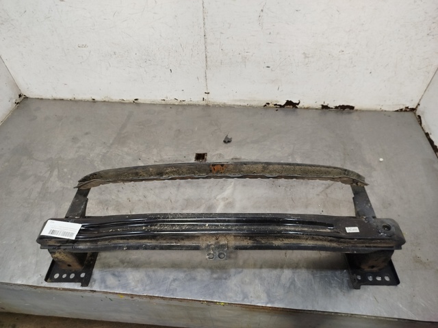 Reforçador do pára-choque dianteiro 5N0807109F VAG