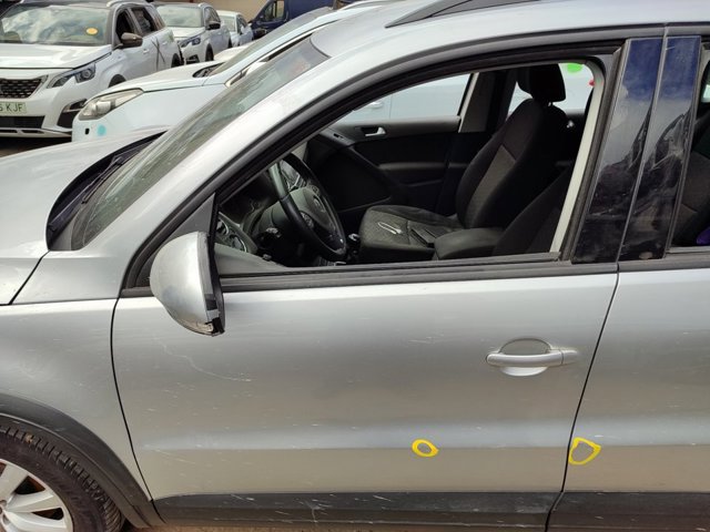 Porta dianteira esquerda Volkswagen Tiguan 1 5N1, 5N2