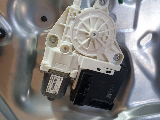 Regulador do vidro dianteiro esquerdo para Volkswagen Tiguan (5N1) +motion / 11.07 - 12.11 CFFB 5N0837461