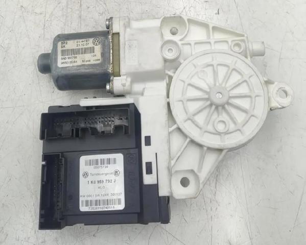 VAG 5N0959702 в наличии Ирпень