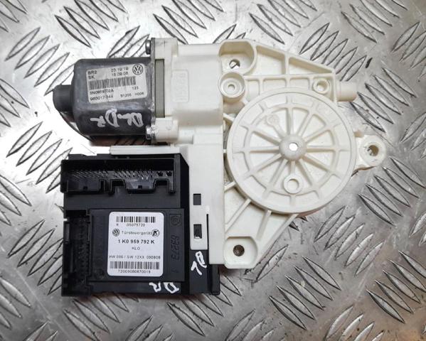VAG 5N0959702E в наличии Украина