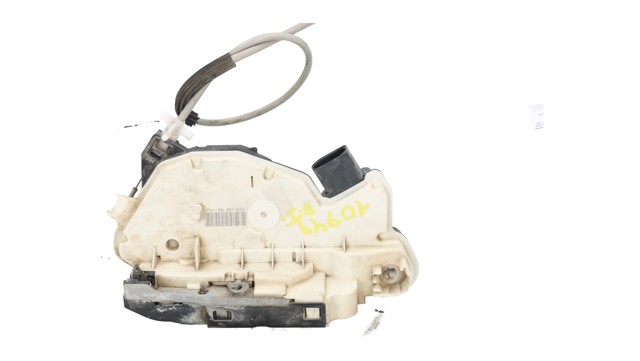 Fecho da porta dianteira esquerda 5N1837015A VAG
