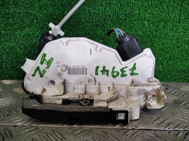 Fecho da porta dianteira esquerda 5N1837015E VAG