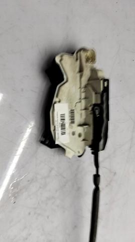 Fecho da porta dianteira esquerda 5N1837015F VAG