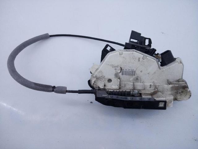 Fecho da porta dianteira esquerda 5N1837015F VAG