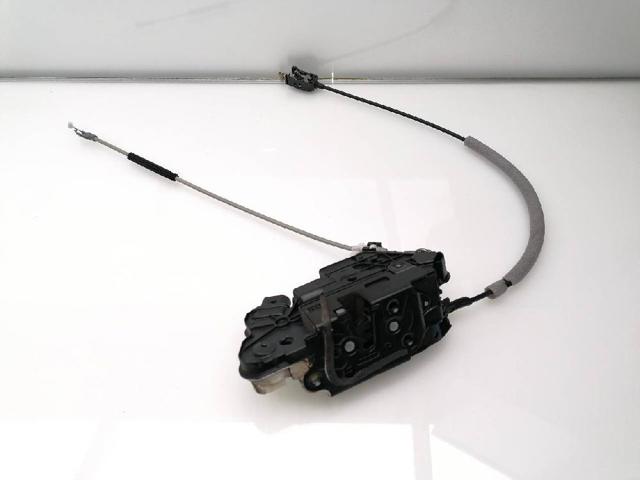 Fecho da porta dianteira esquerda 5N1837015F VAG