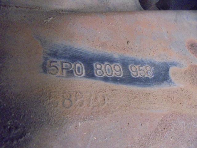 VAG 5P0809958 Подкрылок передний правый в наличии Полтава