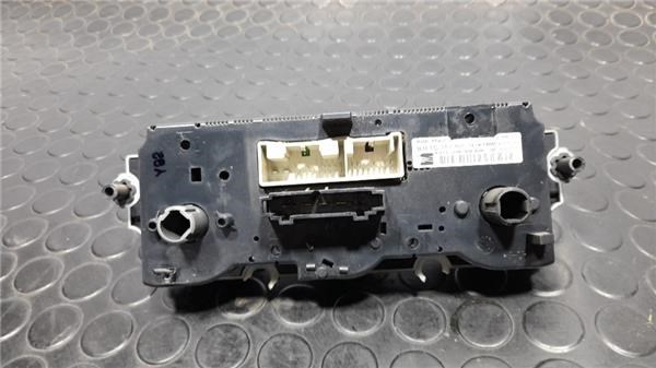 5P0820047K Блок управления кондиционером купить Каменское