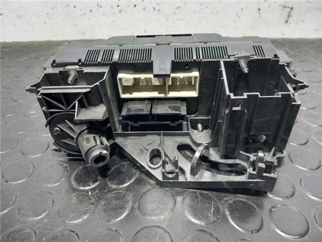 VAG 5P0820047K Блок управления режимами отопления/кондиционирования в наличии Киев
