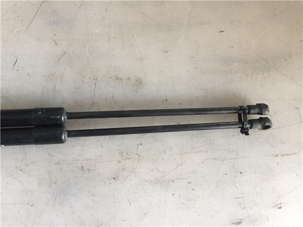 VAG 5P0827550A Амортизатор багажника в наличии Чернигов
