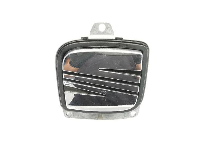 Puxador externo de tampa de porta-malas (de 3ª/5ª porta traseira) 5P0827565C VAG