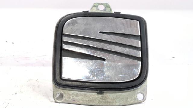 Puxador externo de tampa de porta-malas (de 3ª/5ª porta traseira) 5P0827565C VAG