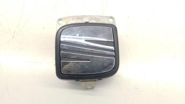 Puxador externo de tampa de porta-malas (de 3ª/5ª porta traseira) 5P0827565C VAG