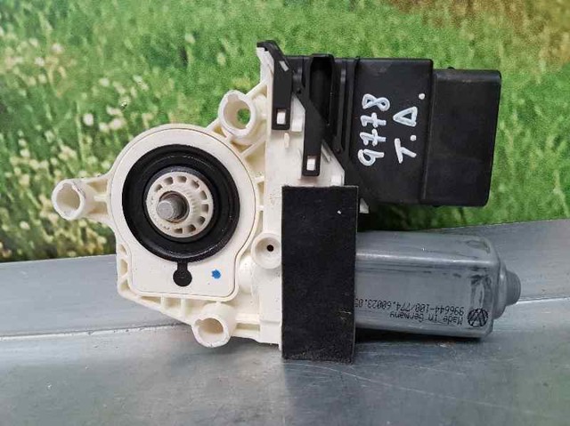 5P0839402 VAG купить в Сумы