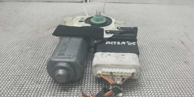 VAG 5P0839402 в наличии Черновцы