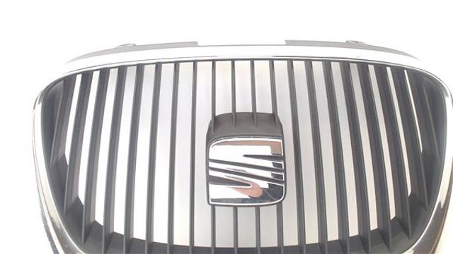 5P0853679A VAG Эмблема решетки радиатора купить в Ужгород