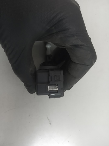 VAG 5P0941295 Корректор фары в наличии Киев