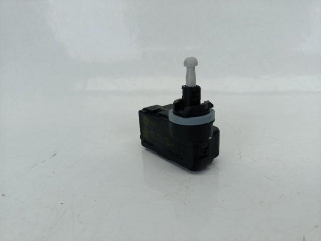 VAG 5P0941295 Корректор фары в наличии Украина