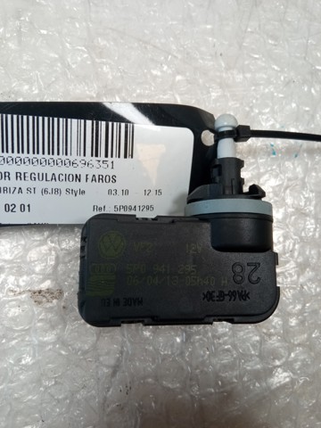 VAG 5P0941295 Корректор фар в наличии Черкассы