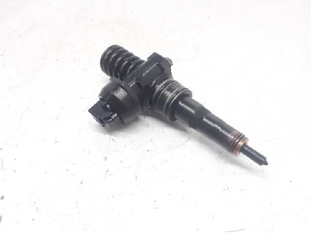 VAG 5P0955985B Форсунка омывателя стекла лобового правая в наличии Одесса