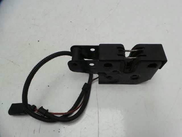 5P1823509D9B9 Замок капота купить Ирпень