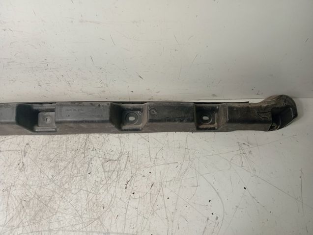 VAG 5P8807863 Кронштейн бампера заднего центральный в наличии Киев