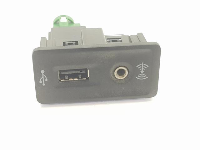 Dispositivo de carregamento USB 5Q0035726E VAG