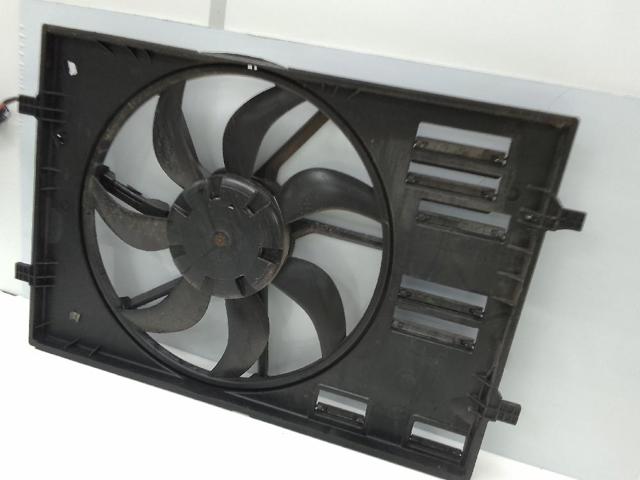 Ventilador (roda de aletas) do radiador de esfriamento 5Q0121203DC VAG/Skoda