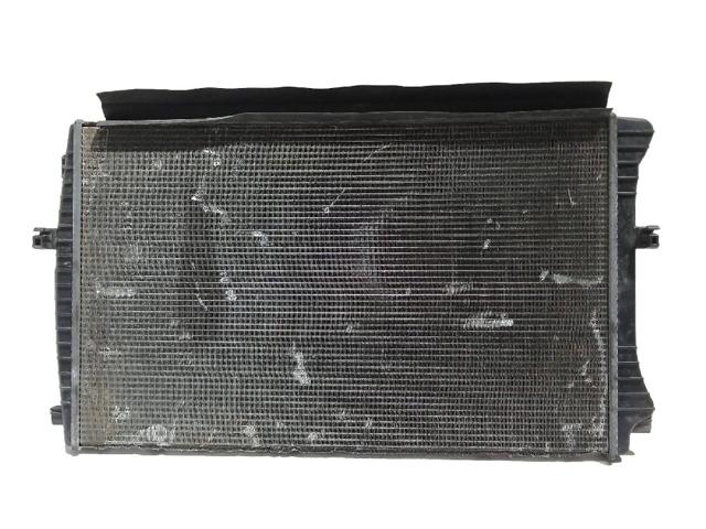 Radiador de esfriamento de motor 5Q0121251EM VAG