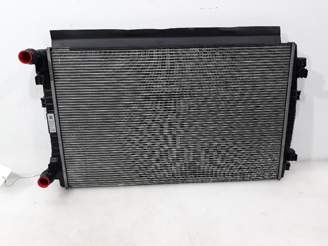 Radiador de esfriamento de motor 5Q0121251GQ VAG