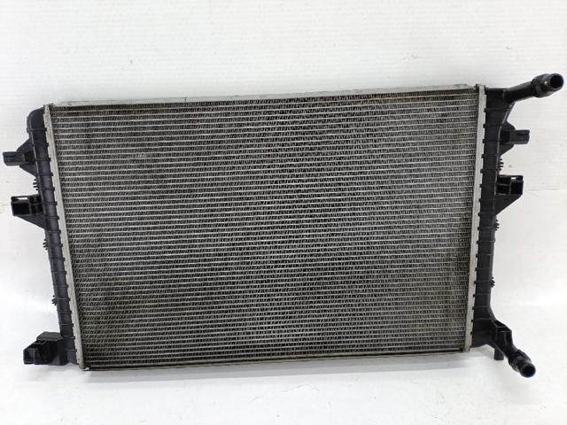 Radiador de esfriamento de motor 5Q0121251GQ VAG