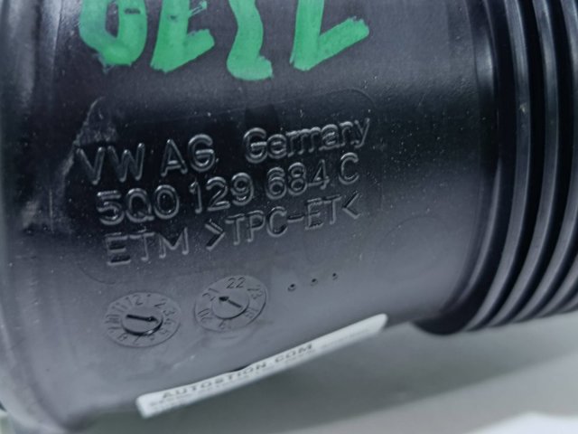 VAG 5Q0129684C Выпускной патрубок воздушного фильтра в наличии Ирпень