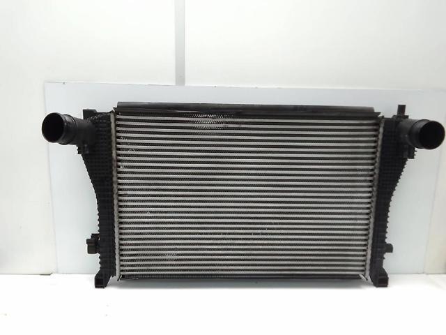 VAG 5Q0145803AA Интеркулер в наличии Львов